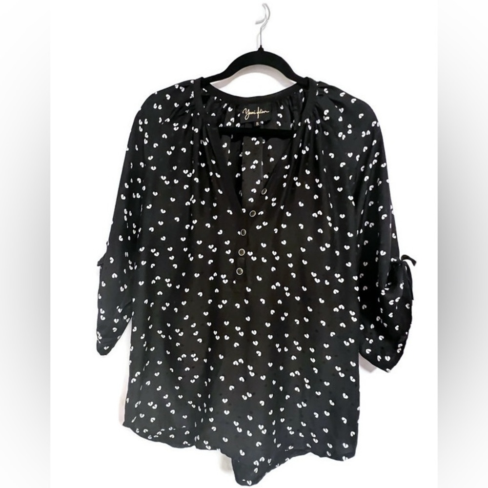 Yumi Kim 100% silk blouse in black and white heart pattern
